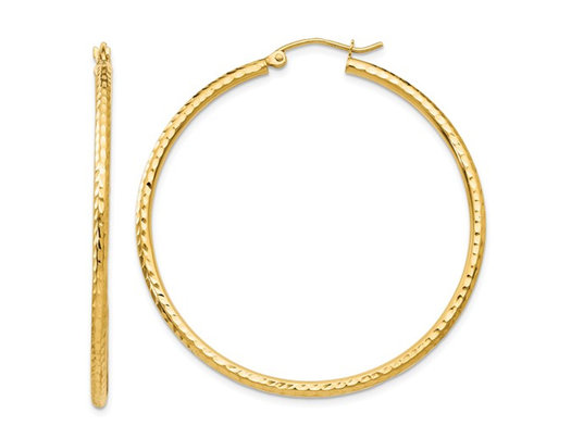 Medium Diamond Cut Hoop Earrings in 14K Yellow Gold 1 1/2 Inch (2.00 mm)
