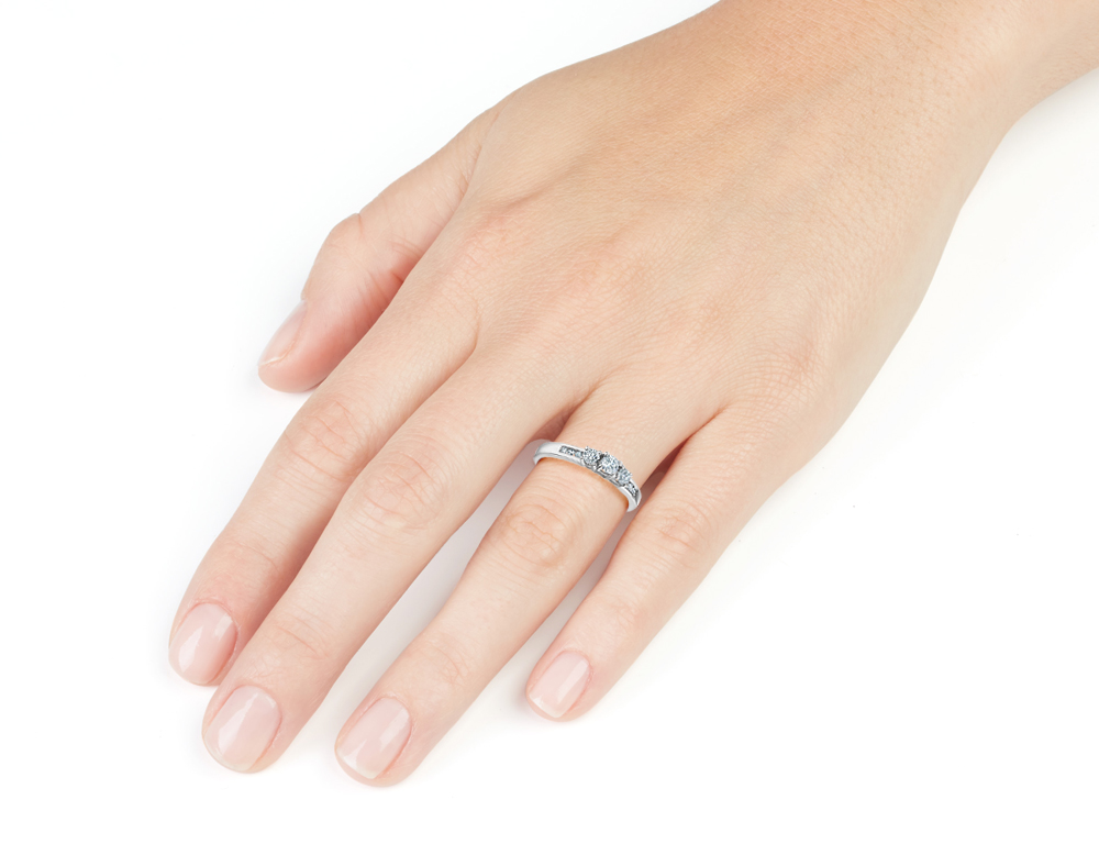 1/2 Carat (ctw H-I-J, I2-I3) Three Stone Diamond Engagement Ring in 10K White Go - Picture 7 of 12