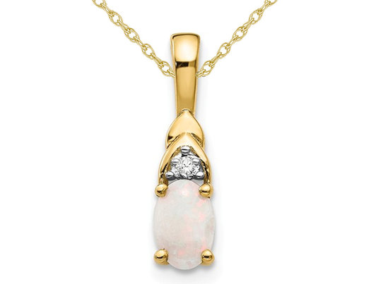 1/3 Carat (ctw) Natural Opal Pendant Necklace in 14K Yellow Gold with Chain