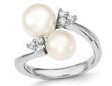 Freshwater Cultured 8mm Whte Pearl Ring in Sterling Silver with Synthetic Cubic Zirconias
