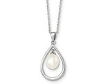White Cultured Freshwater Pearl 7-8mm Solitaire Pendant Necklace in Sterling Silver with Chain
