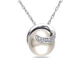 9-9.5mm White Freshwater Cultured Pearl Pendant Necklace in 10k White Gold with Chain