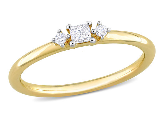 1/6 Carat (ctw I1-I2, H-I) Diamond Three-Stone Ring in 14K Yellow Gold
